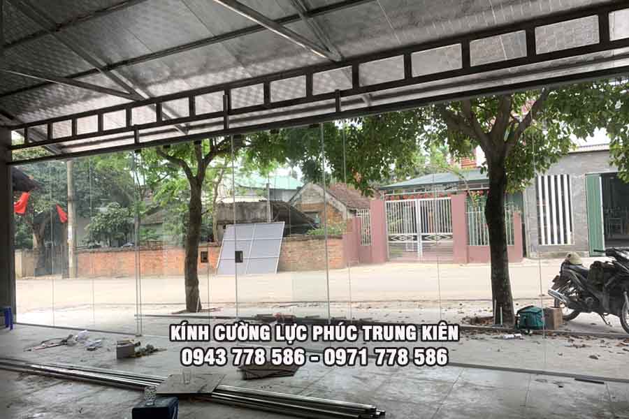 mái kính cường lực